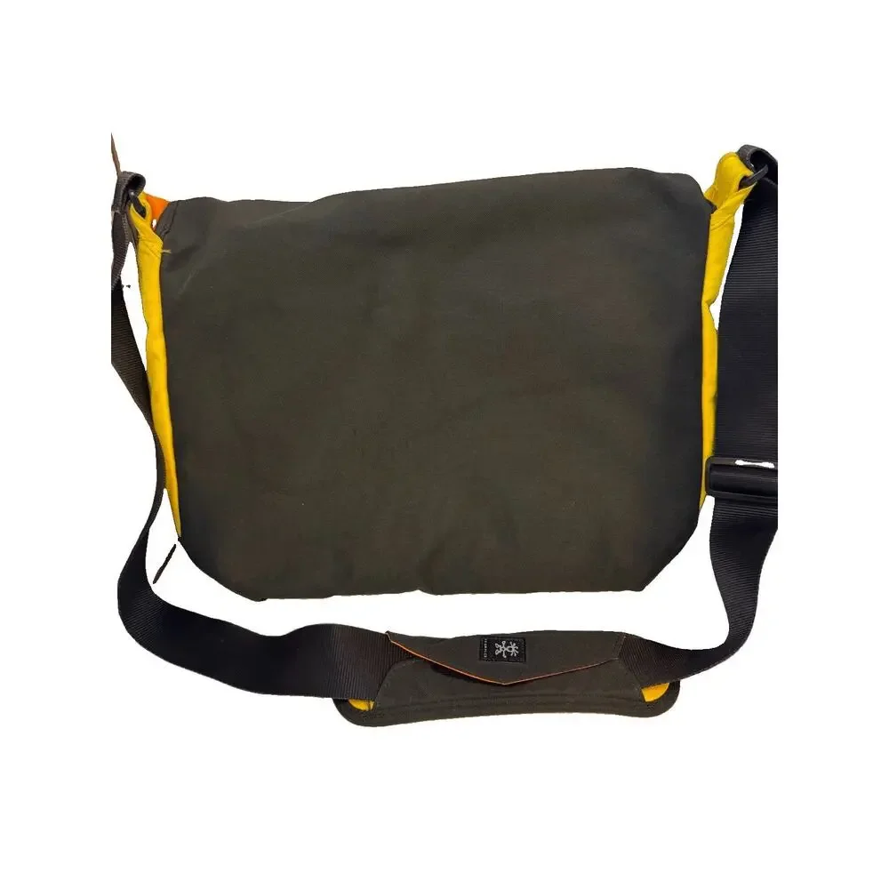 Laptop Messenger Bag Crumpler Considerable Embarrassment 15in Nylon Used